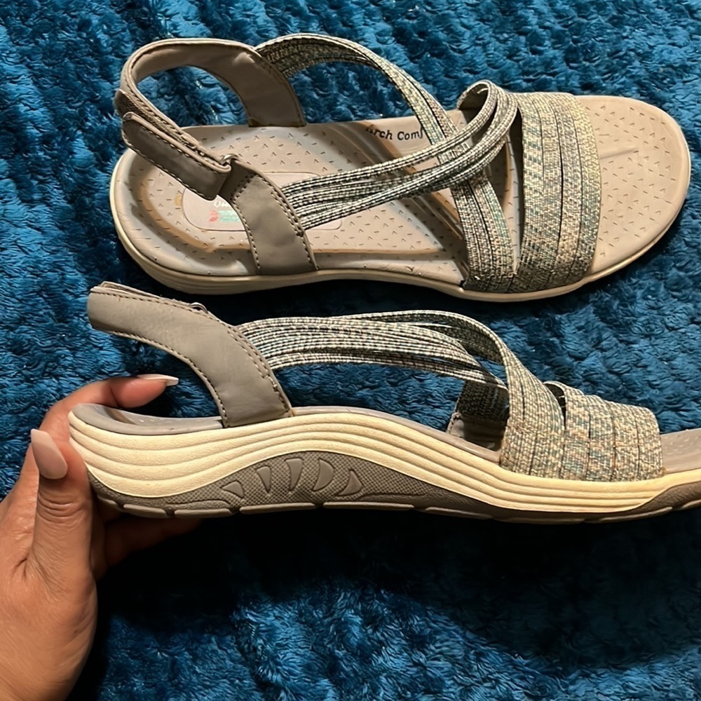 Skechers Outdoor Lifestyle Sandals. Size 9 . Color beige, teal green and gray!